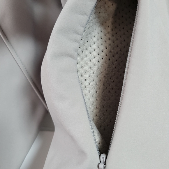 SOLD ---- NWOT The North Face Soft Shell Zip Up Jacket (S) - Picture 10 of 15